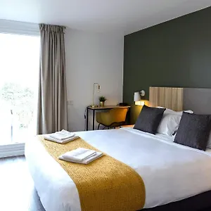 *** Hotel In 13 France